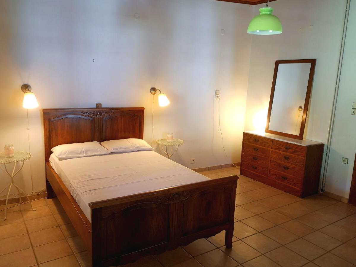 Villa Lena Entire Cottage Kalamaki  Экстерьер фото