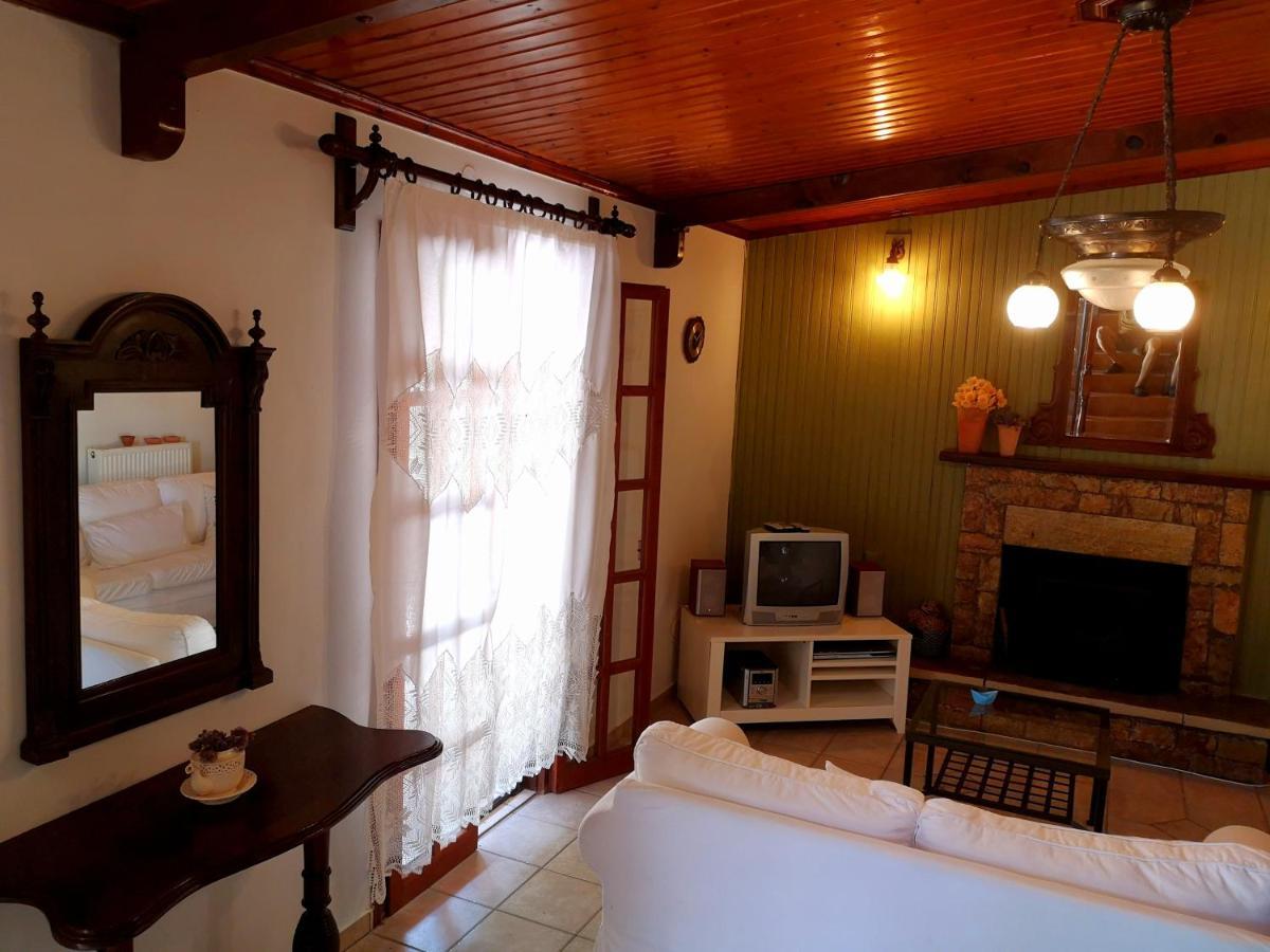 Villa Lena Entire Cottage Kalamaki  Экстерьер фото